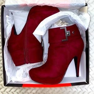 Guess Disco Burgundy booties